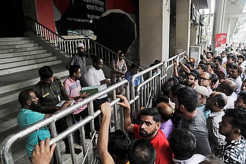 Crowd in front of Titas Gas office